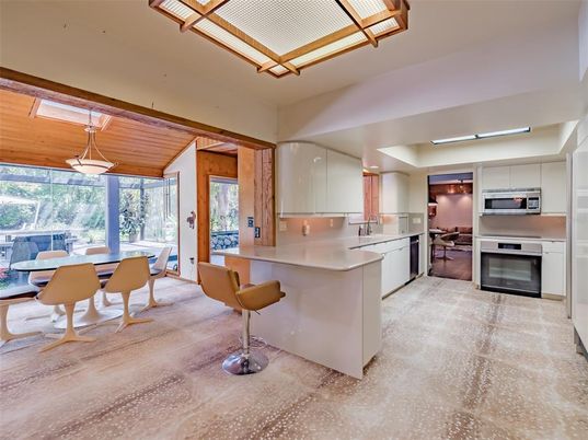 Dining room, Interior, Kitchen, Pendant Lights, Stainless Steel Appliances, Wooden Ceilings