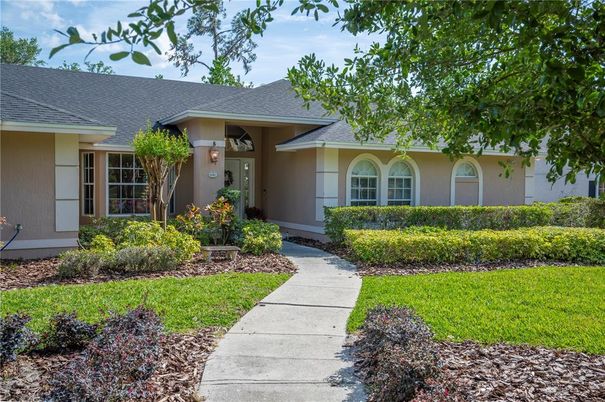 Backyard, Exterior, Facade, Ranch