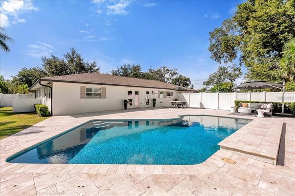 Exterior, Pool