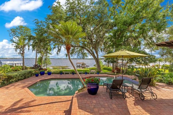 Exterior, Pool, Water