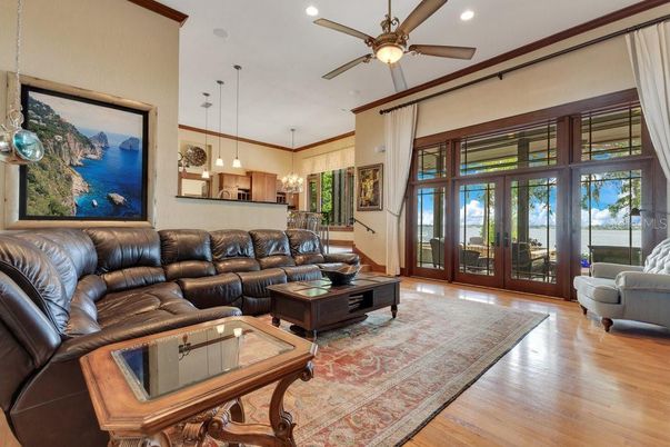 Interior, Living room, Pendant Lights, Recessed Lighting, Wood Texture Flooring