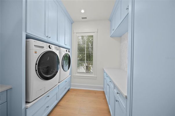 Interior, Recessed Lighting, Utility Closets, Washer, Wood Texture Flooring