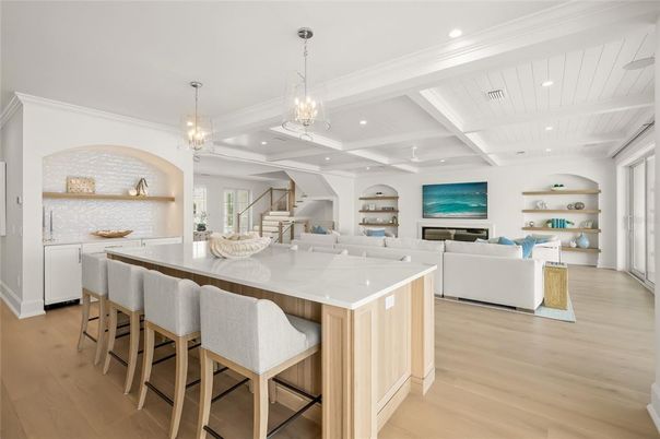 Chandelier, Interior, Kitchen, Living room, Pendant Lights, Recessed Lighting, Wood Texture Flooring