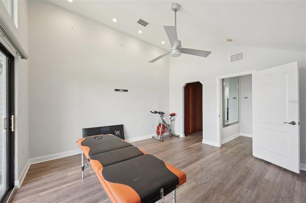 Fitness Equipment, Interior, Recessed Lighting, Wood Texture Flooring