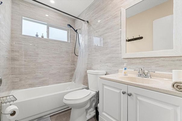 Bathroom, Interior, Recessed Lighting, Wood Texture Flooring