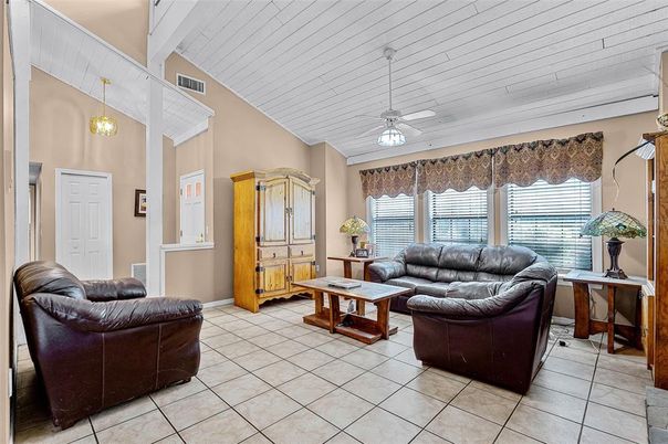 Interior, Living room, Pendant Lights