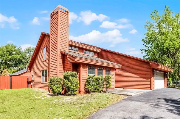 Attached, Exterior, Facade, Log Home