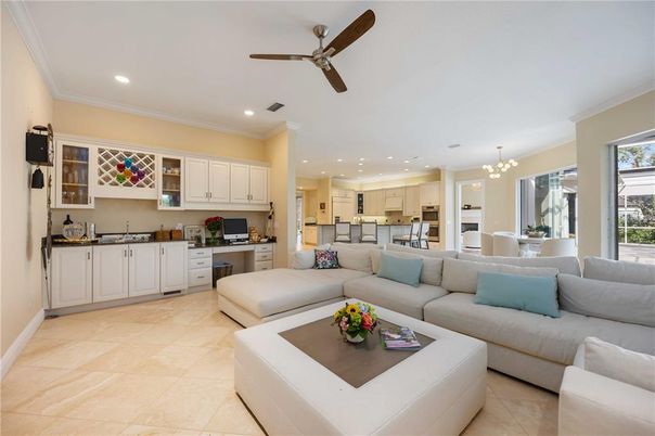 Chandelier, Dining room, Interior, Kitchen, Living room, Recessed Lighting