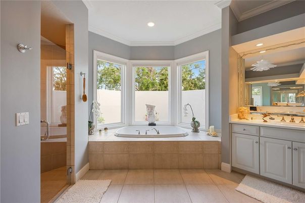 Bathroom, Interior, Recessed Lighting