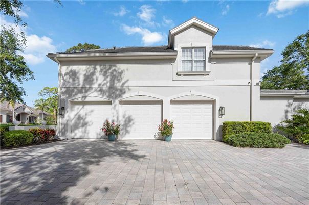 Attached, Exterior, Facade, Mediterranean