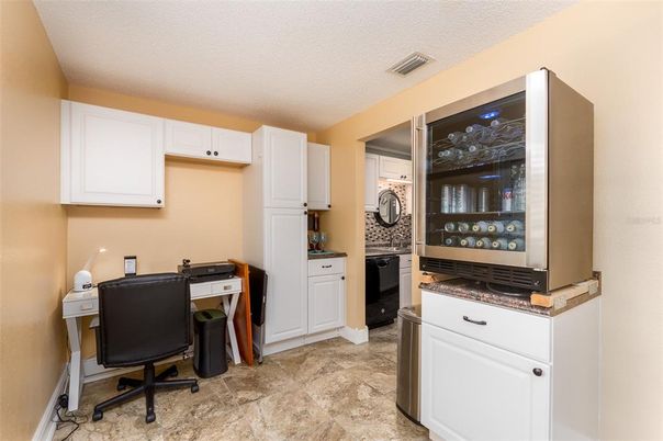 Home Office, Interior, Washer