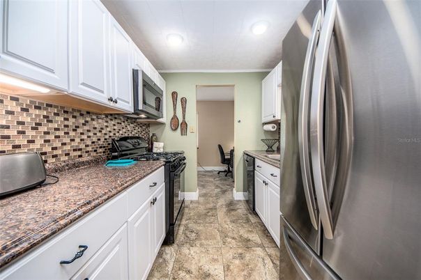 Dining room, Interior, Kitchen, Recessed Lighting