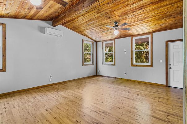 Empty room, Interior, Wooden Beams, Wooden Ceilings, Wood Texture Flooring