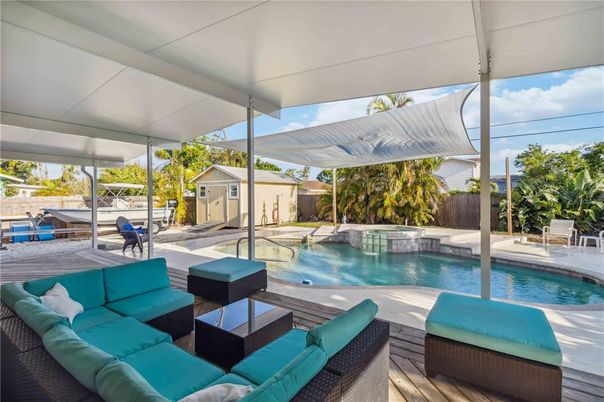 Exterior, Pool
