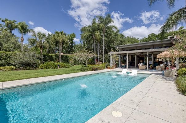 Exterior, Pool
