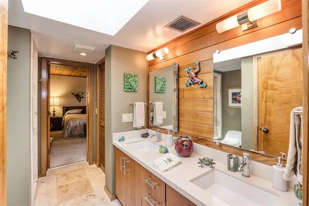 Bathroom, Bedroom, Dual Sink Vanities, Interior, Recessed Lighting