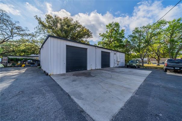 Detached Garage, Exterior