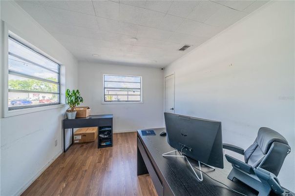 Home Office, Interior, Recessed Lighting, Wood Texture Flooring