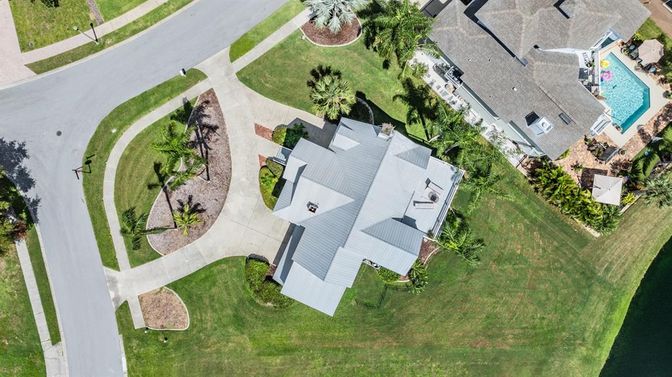 Exterior, Drone