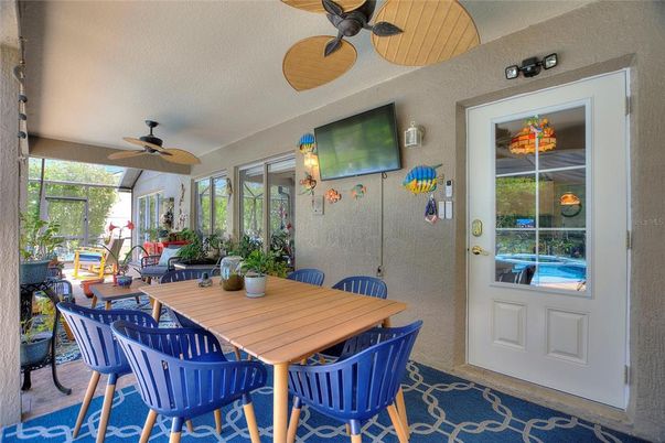 Dining room, Interior
