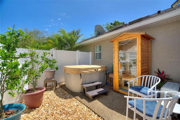 Exterior, Hot Tub