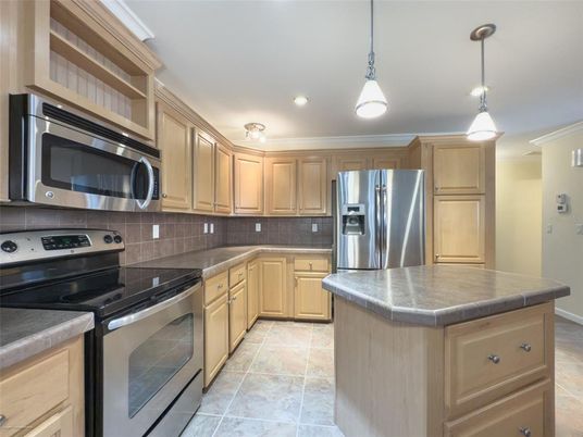Interior, Kitchen, Pendant Lights, Recessed Lighting, Stainless Steel Appliances