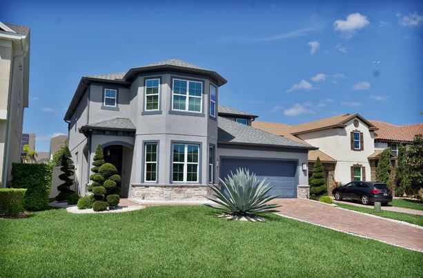 Attached, Exterior, Facade, Mediterranean
