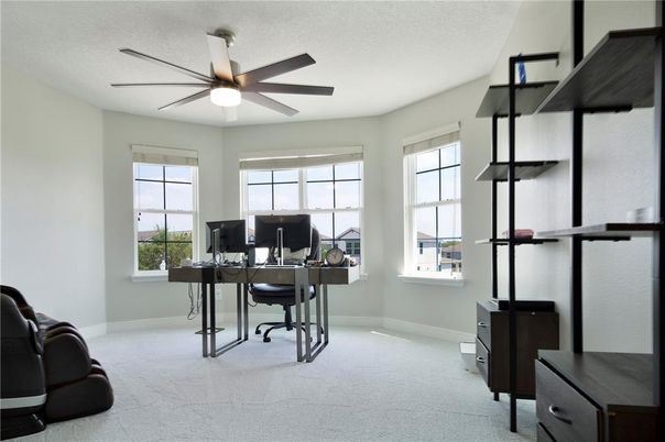 Home Office, Interior