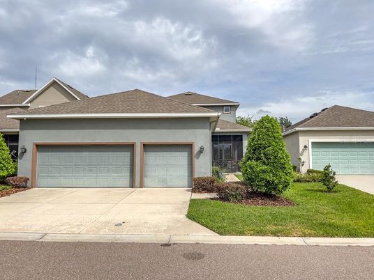 Attached, Exterior, Facade, Ranch