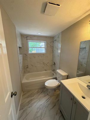 Bathroom, Interior, Marble, Marble Walls, Recessed Lighting