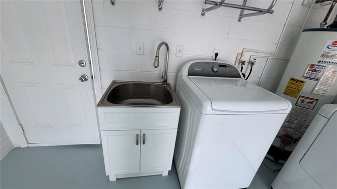 Interior, Washer