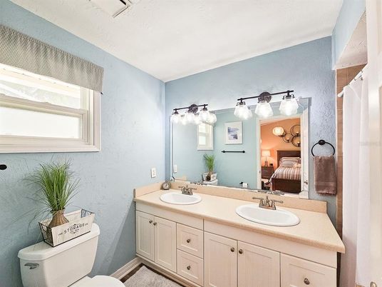 Bathroom, Bedroom, Dual Sink Vanities, Interior