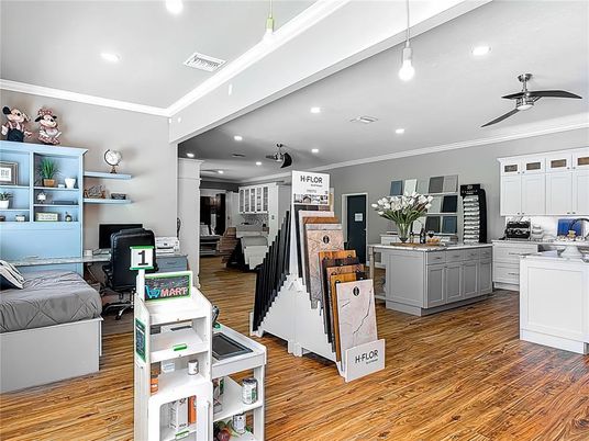 Interior, Kitchen, Pendant Lights, Recessed Lighting, Wood Texture Flooring