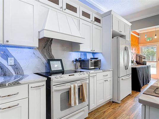 Interior, Kitchen, Pendant Lights, Wood Texture Flooring