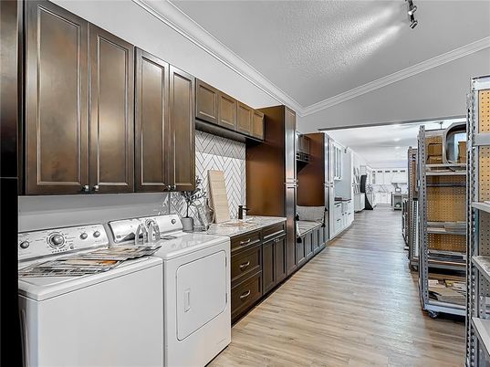 Interior, Washer, Wood Texture Flooring