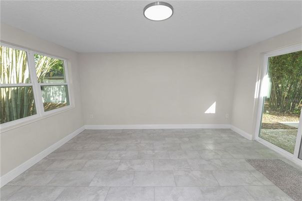 Empty room, Interior