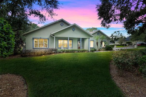 Backyard, Exterior, Facade, Ranch