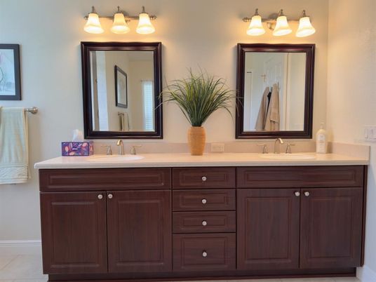 Bathroom, Dual Sink Vanities, Interior