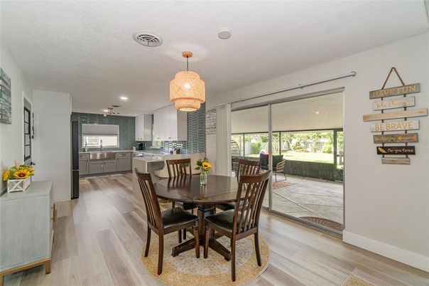 Chandelier, Dining room, Interior, Kitchen, Recessed Lighting, Wood Texture Flooring