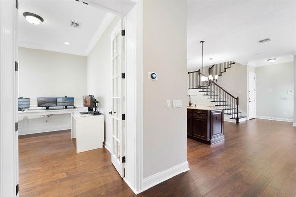 Interior, Pendant Lights, Recessed Lighting, Wood Texture Flooring