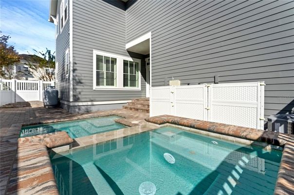 Exterior, Pool