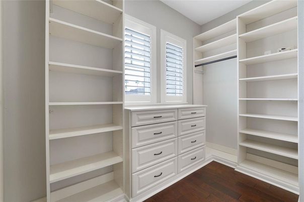 Interior, Walk-in Closets, Wood Texture Flooring