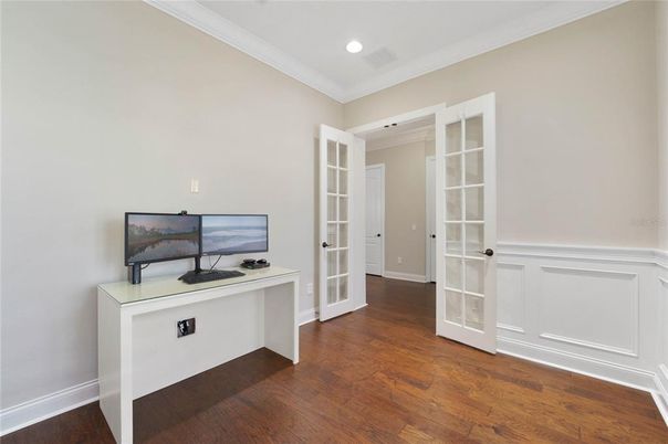 Interior, Recessed Lighting, Wood Texture Flooring