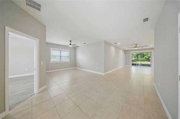 Empty room, Interior, Recessed Lighting