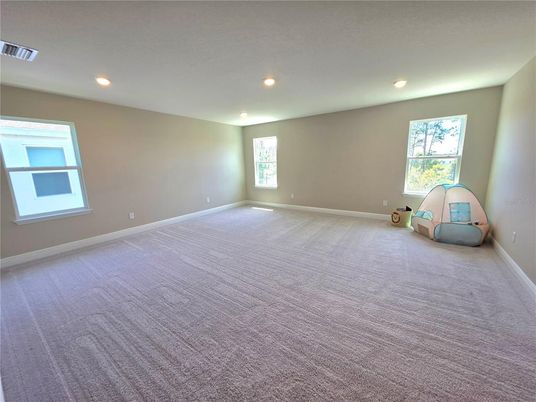 Empty room, Interior, Recessed Lighting