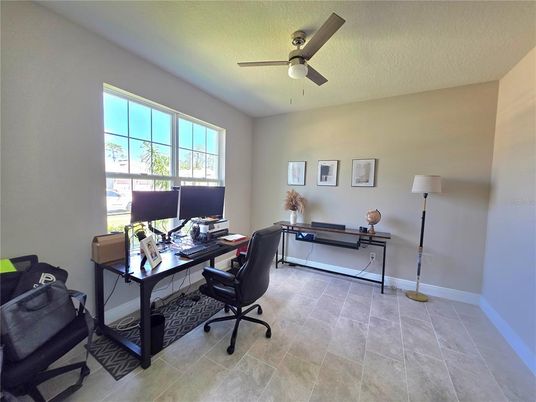 Home Office, Interior