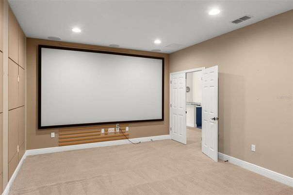Empty room, Interior, Projection Screen, Recessed Lighting