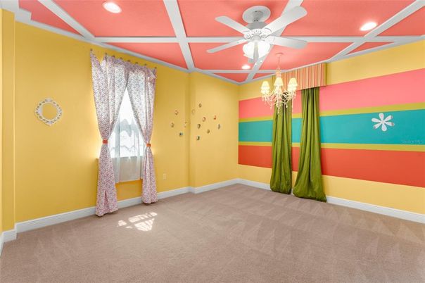 Empty room, Interior, Recessed Lighting