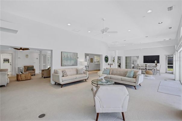 Dining room, Interior, Living room, Recessed Lighting