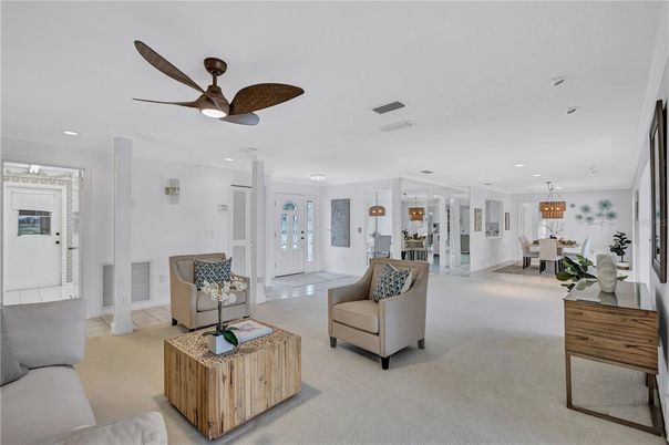 Dining room, Interior, Living room, Pendant Lights, Recessed Lighting